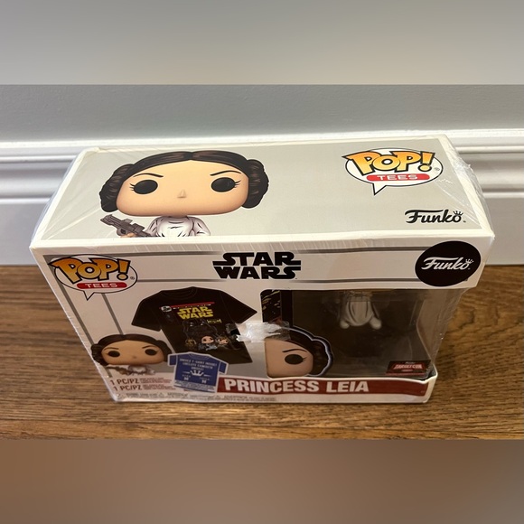 Funko Pop! Tees size M - Star Wars Vintage Leia - Picture 7 of 7
